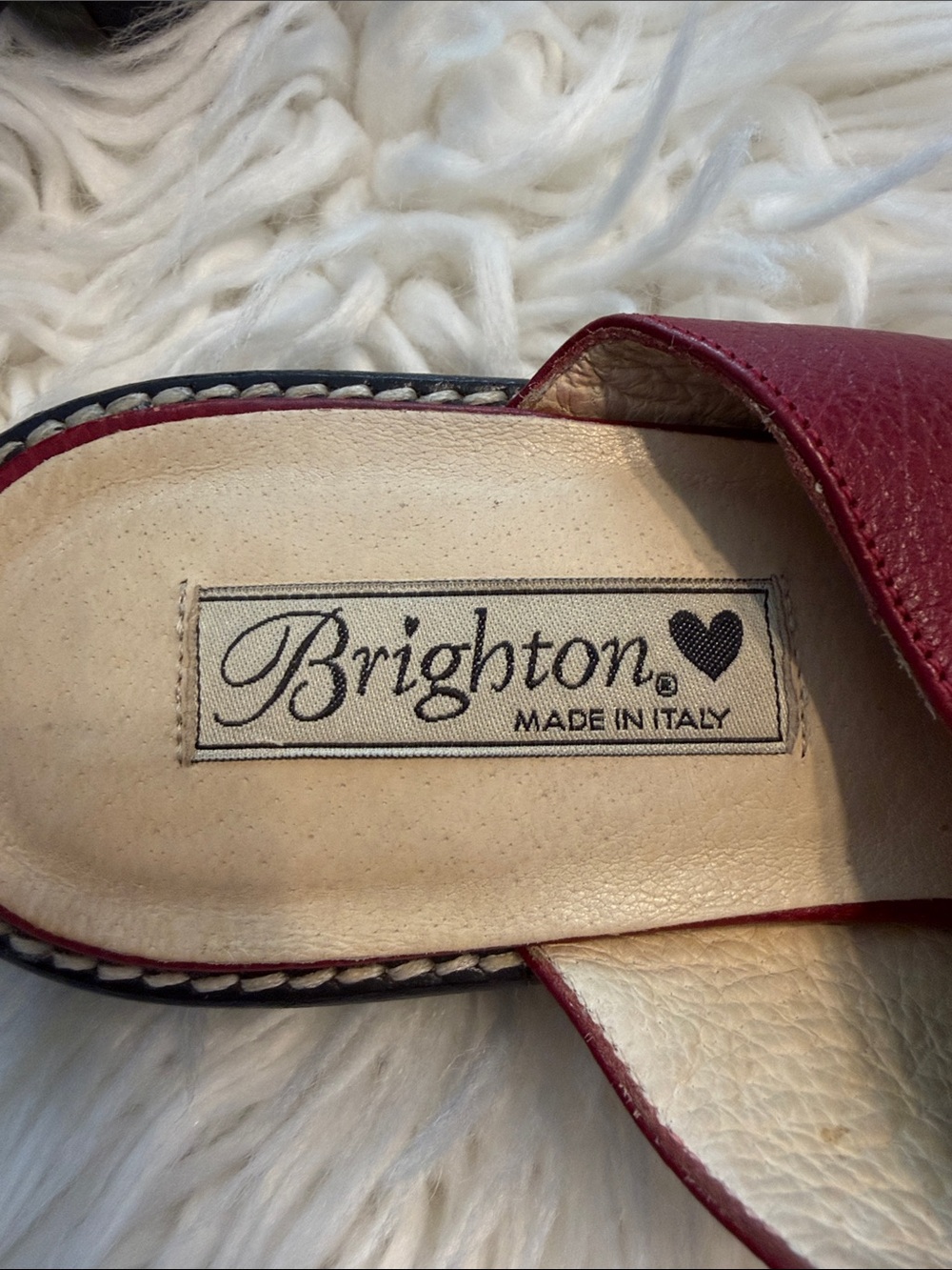 BRIGHTON Women's Burgundy Leather Slip-On Clogs size 8 excellent condition - Picture 3 of 9